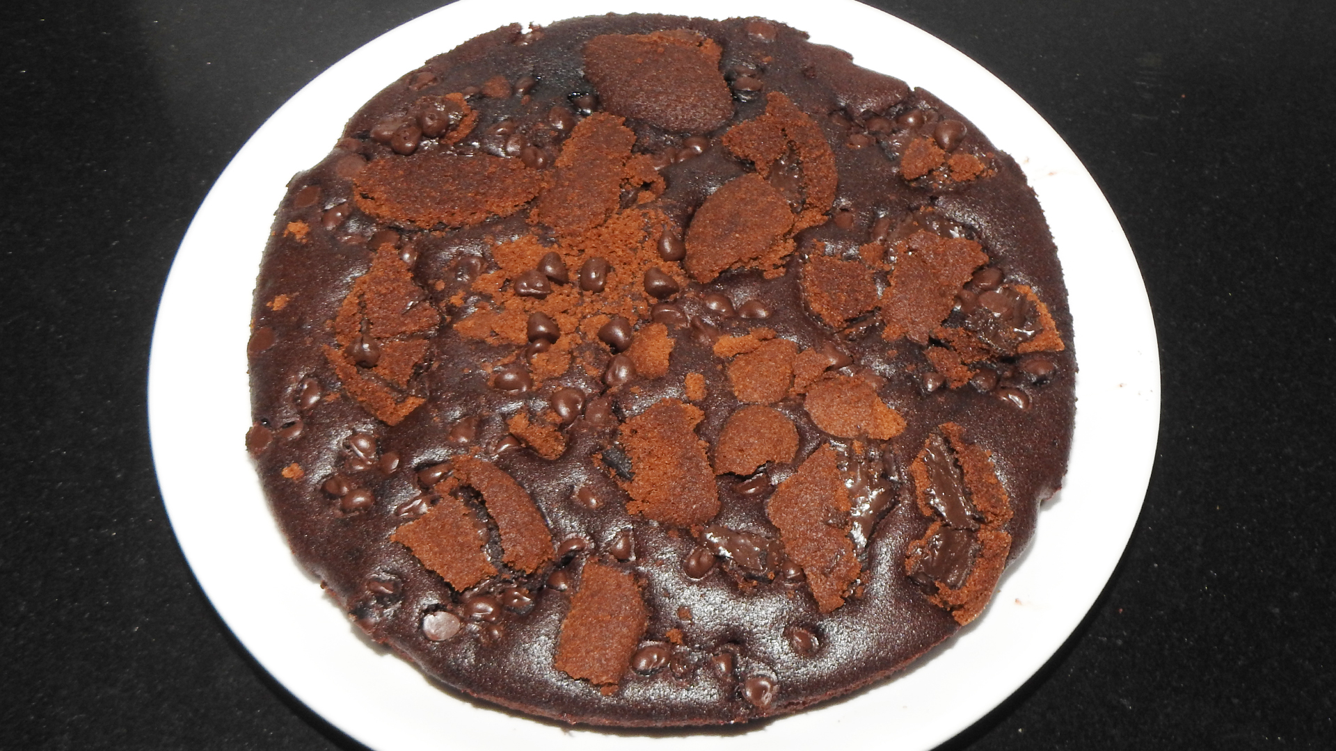 Sunfeast Dark Fantasy Yumfills, 242g, Rich Chocolate Pie Cake : Amazon.in:  Grocery & Gourmet Foods