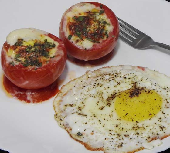 Tomato EGG OMELETE Rare Recipe 🍅🥚 | How To Cook EGG Omelette In A Tomato | Half Boiled Egg Omelette